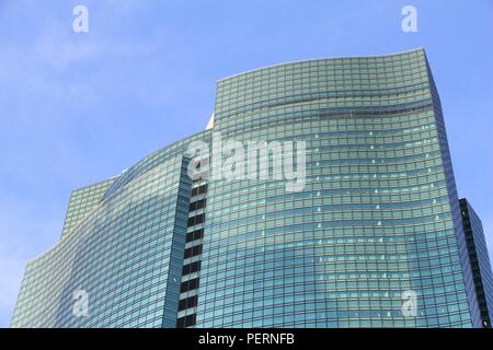 Tokio, Japan - Dezember 2, 2016: Shiodome City Center Wolkenkratzer in Tokio, Japan. Es ist ein Teil von Shiodome Sio-Site Entwicklung in 2003 abgeschlossen. Stockfoto