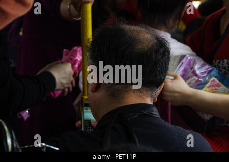 Ein Blick auf das chinesische Volk zurück Stockfoto