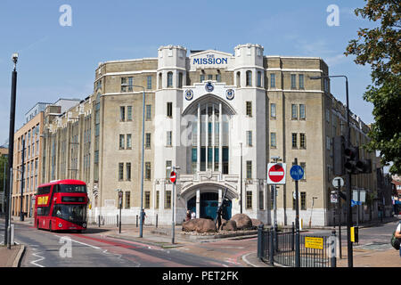 Die Mission, die früher als Empire Memorial Matrosen Hostel, Commercial Road, London, UK bekannt. Stockfoto