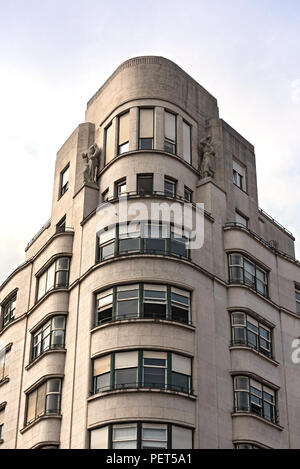 Schönen traditionellen Fassaden der historischen Gebäude in Bilbao, Spanien. Stockfoto