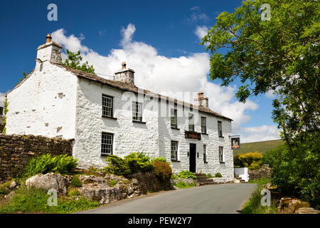 UK, Cumbria, Dentdale, Cowgill, Kuh Dub, Sportsman's Inn, weiß getünchten Land Public House Stockfoto