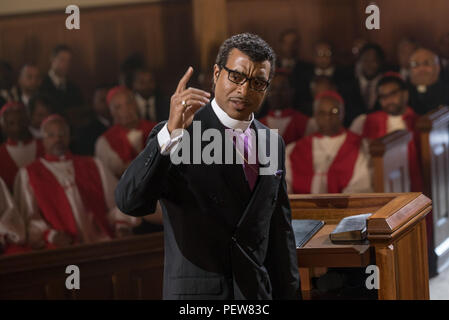 RELEASE DATE: April 13, 2018 Title: Kommen Sonntag STUDIO: Nexflix Regie: Joshua Marston PLOT: Evangelist Carlton Pearson ist durch seine Kirche für das predigen, dass es keine Hölle ist geächtet. In den Hauptrollen: CHIWETEL EJIOFOR als Carlton Pearson. (Bild: © Nexflix/Entertainment Bilder) Stockfoto