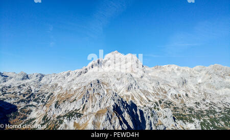 Triglav, mit einer Höhe von 2.863 Metern (9,395.2 ft), ist der höchste Berg in Slowenien und der höchste Gipfel der Julischen Alpen. Stockfoto