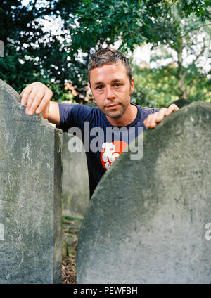 Portrait des Musikers Baxter Dury (Sohn von Ian Dury) in Hampstead, London Am 15. Juli 2005 fotografiert. Stockfoto