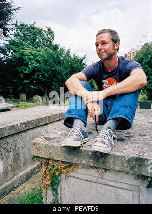 Portrait des Musikers Baxter Dury (Sohn von Ian Dury) in Hampstead, London Am 15. Juli 2005 fotografiert. Stockfoto