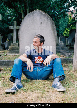 Portrait des Musikers Baxter Dury (Sohn von Ian Dury) in Hampstead, London Am 15. Juli 2005 fotografiert. Stockfoto