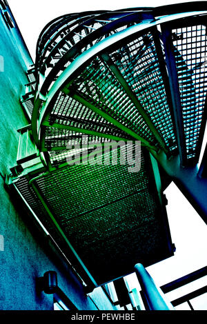 Wendeltreppe gesehen von unten Stockfoto