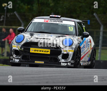 Brad Hutchison, Mini F56 JCW, Mini Challenge, DTM Race Meeting, Deutsche Tourenwagen Masters, Grand Prix Circuit, Brands Hatch, Kent, England, 11. 1 Stockfoto