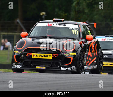 Jac Maybin, Mini JCW F56, Mini Challenge, DTM-Rennen treffen, Deutsche Tourenwagen Masters, Grand Prix Circuit, Brands Hatch, Kent, England, 11. 12. EIN Stockfoto