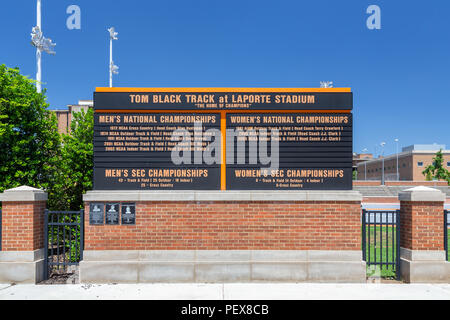 KNOXVILLE, TN/USA Juni 4, 2018: Laporte Stadion und Tom schwarzen Anschluss auf dem Campus der Universität von Tennessee. Stockfoto