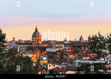 Rom Blick auf die Stadt bei Sonnenuntergang Zeit Stockfoto