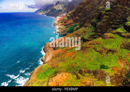 Der Na Pali Küste (Antenne), Napali Coast Wilderness State Park, Kauai, Hawaii USA Stockfoto