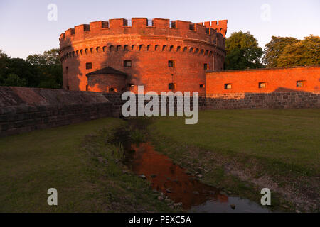 Die dohnaturm oder Dohna Tower, Oberteich, alte Stadtmauer, Mitte des 19. Jahrhunderts, Amber Museum, Kaliningrad, dem früheren Königsberg, Oblast Kaliningrad, Russland | Stockfoto