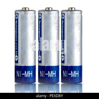 AA-Batterien isoliert auf weißem Hintergrund Stockfoto