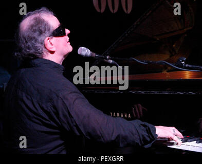 Keyboarder und Sänger Reg Webb am Londoner 606 Club Stockfoto