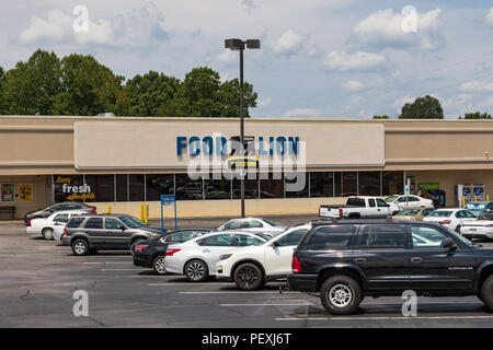 HICKORY, NC, USA-15 August 18: ein Food Lion Grocery Store, einer von 1100 Supermärkte im Südosten der Vereinigten Staaten. Stockfoto