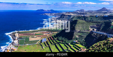 Unglaubliche Natur in Gran Canaria, mit Blick auf die Berge und das Meer, Spanien. Stockfoto