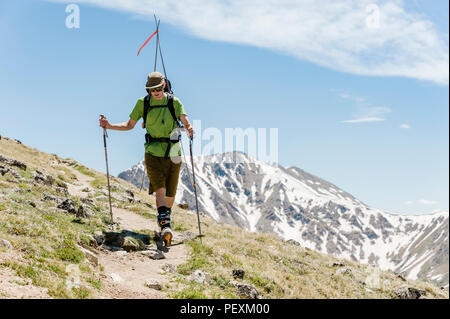 Backpacker Wandern in La Plata, Colorado, USA Stockfoto