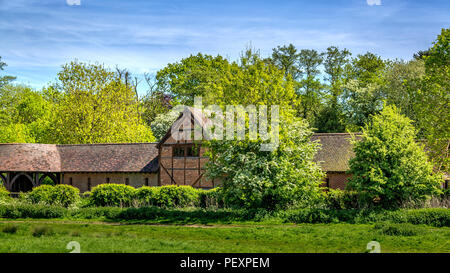 Eine Reise zurück in die Zeit an der wundervollen Forge Mill Needle Museum und Bordesley Abbey Ruinen in Redditch, Worcestershire. Stockfoto