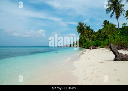 Eine Abgeschiedene und raw Paradies im Süden der Provinz Palawan. Stockfoto