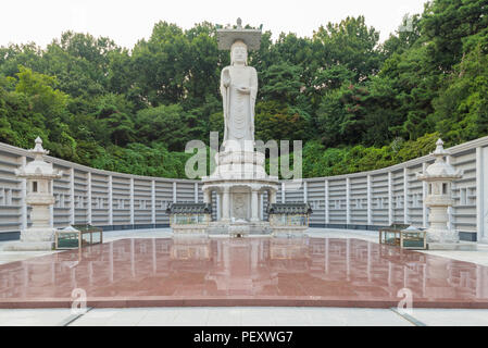 Buddha Statue am Bongeunsa Tempel in Seoul, Südkorea Stockfoto