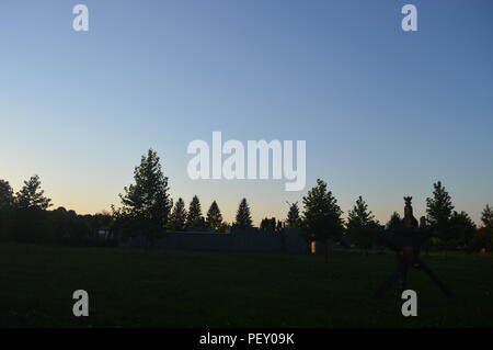 Teius Park in Karansebesch bei Sonnenuntergang Stockfoto