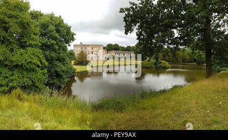 Stockport, Großbritannien - 24 Juli 2018: Lyme Hall, einem historischen englischen Herrenhaus in Lyme Park in Cheshire, England, eine beliebte Attraktion. Stockfoto