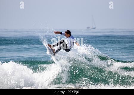 Eithan Osborne konkurrieren in der US Open des Surfens 2018 Stockfoto