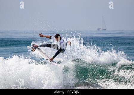 Eithan Osborne konkurrieren in der US Open des Surfens 2018 Stockfoto