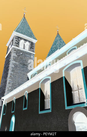 Farbe abstrakte Darstellung der Basilika St. Peter und Paul auf der Insel Reichenau, bizarre Farbe geändert Kirche Fassade Stockfoto