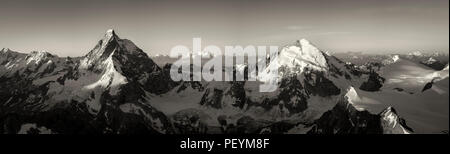 Das Matterhorn und Dent d'Herens im Morgenlicht Stockfoto