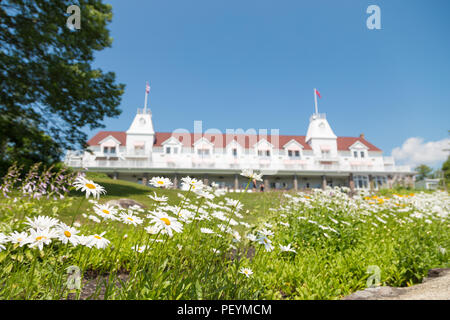 WINDERMERE, ON, Kanada - 21. Juli 2017: Die historische Windermere House an einem sonnigen Tag am Lake Rosseau. Stockfoto