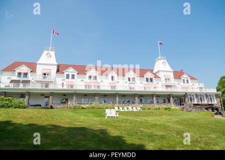 WINDERMERE, ON, Kanada - 21. Juli 2017: Die historische Windermere House an einem sonnigen Tag am Lake Rosseau. Stockfoto