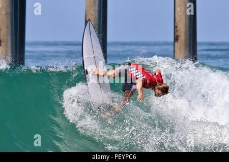 Nomme Mignot konkurrieren in der US Open des Surfens 2018 Stockfoto