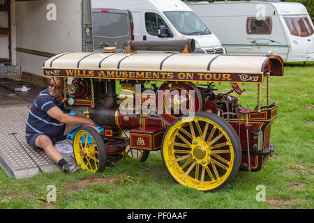 Dampf bis 18. August, auf dem Weg zum 50. Jahrestag des Great Dorset Steam Fair Tarrant Hinton, Blandford.de zu besuchen. Kredit Suzanne McGowan/Alamy leben Nachrichten Stockfoto