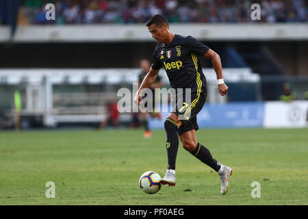 Marcantonio Stadio Bentegodi, Verona, Italien. 18 Aug, 2018. Serie A Fussball, Chievo gegen Juventus Turin; Cristiano Ronaldo im freien Feld Credit: Aktion plus Sport/Alamy leben Nachrichten Stockfoto