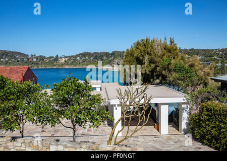 Luxus und teure Wohnhäuser in der Sydney Vorort von Whale Beach am nördlichen Strände von Sydney, Australien Stockfoto