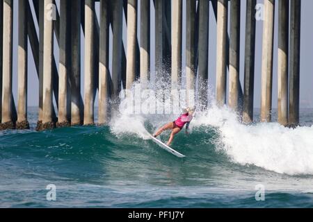 Lakey Peterson konkurrieren in der US Open des Surfens 2018 Stockfoto