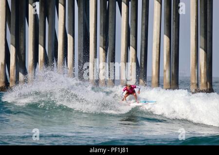 Lakey Peterson konkurrieren in der US Open des Surfens 2018 Stockfoto