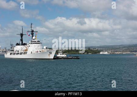 PEARL HARBOR - HICKAM - BRP Andres Bonifacio (FF 17), der ehemalige U.S. Coast Guard Cutter Boutwell, kommt an Joint Base Pearl Harbor-Hickam (JBPHH) Nov. 15. Bonifacio kam in JBPHH für eine regelmäßig geplante Hafen besuchen Sie auf dem Weg in seinen Heimathafen in den Philippinen. (Foto von Petty Officer 1st Class Corwin Colbert) Stockfoto