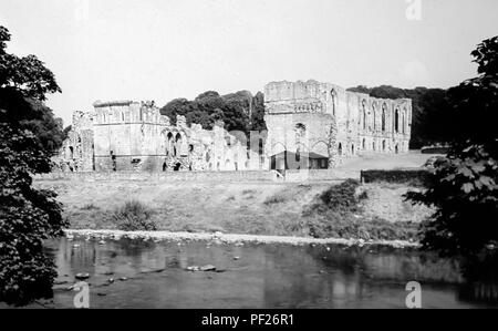 Easby Abbey in den 1930er Jahren Stockfoto