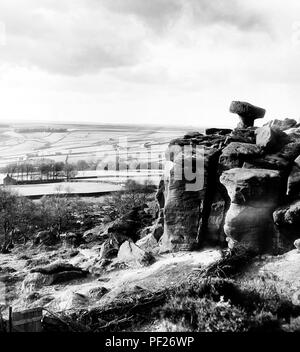 Brimham Rocks in den 1930er Jahren Stockfoto