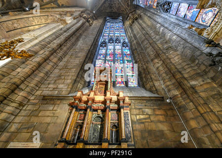 Mailand, Italien - 17. März 2018: Der Mailänder Dom, Duomo di Milano, eine der größten Kirchen der Welt. Stockfoto