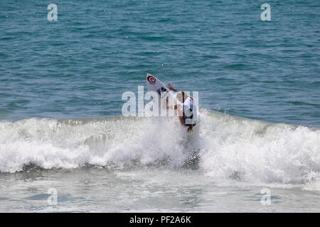 Pauline Ado konkurrieren in der US Open des Surfens 2018 Stockfoto