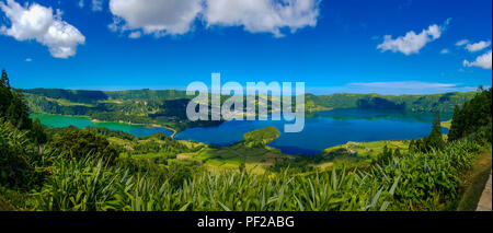 Lago Azul auf der islnad Sao Miguel, Azoren Stockfoto