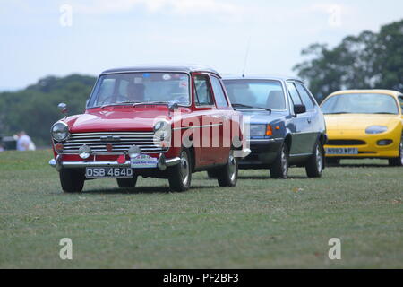 Ein 1966 Austin A40 verlassen einem Oldtimertreffen am Bügel Newsam in Leeds Stockfoto