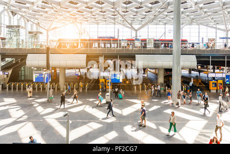 Den Haag, Niederlande - 07. Mai 2018: Den Haag Hauptbahnhof Stockfoto