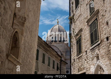 Sibenik, Kroatien - 6. Juli 2018 - Sibenik, Kroatien an einem sonnigen Tag. Stockfoto