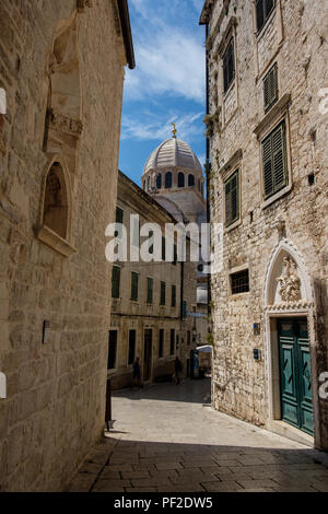 Sibenik, Kroatien - 6. Juli 2018 - Sibenik, Kroatien an einem sonnigen Tag. Stockfoto