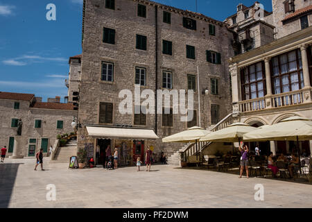 Sibenik, Kroatien - 6. Juli 2018 - Sibenik, Kroatien an einem sonnigen Tag. Stockfoto